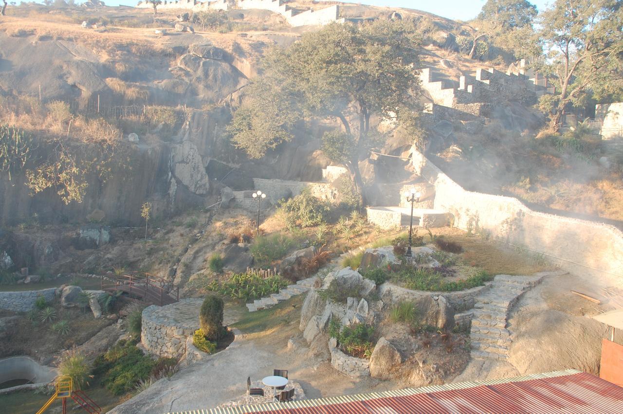 Hotel Karnavati Ábú-hegy Kültér fotó