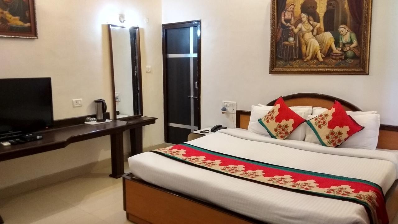 Hotel Karnavati Ábú-hegy Kültér fotó