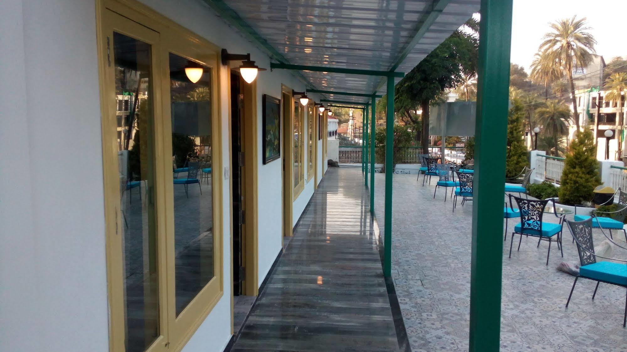 Hotel Karnavati Ábú-hegy Kültér fotó