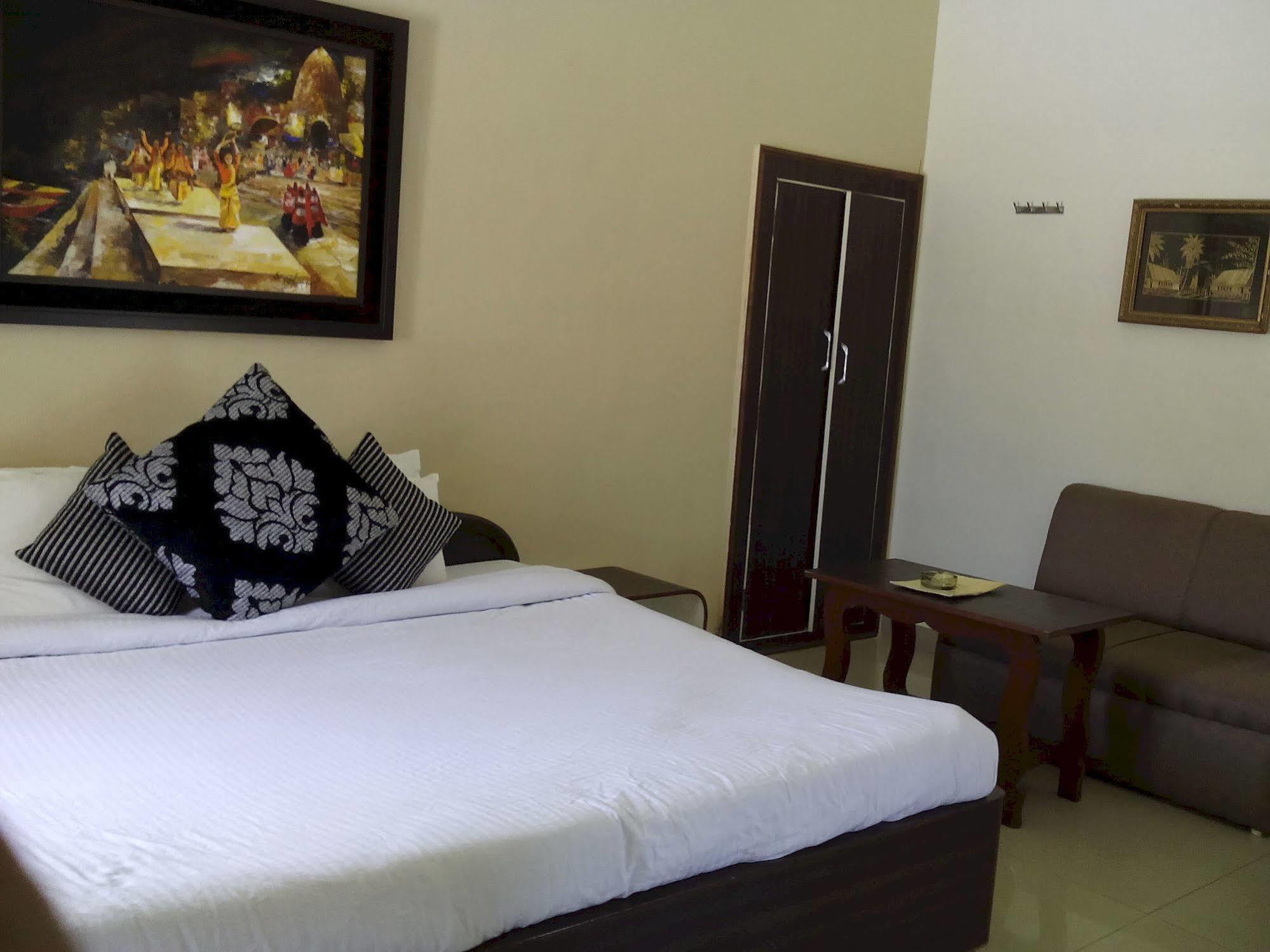 Hotel Karnavati Ábú-hegy Kültér fotó