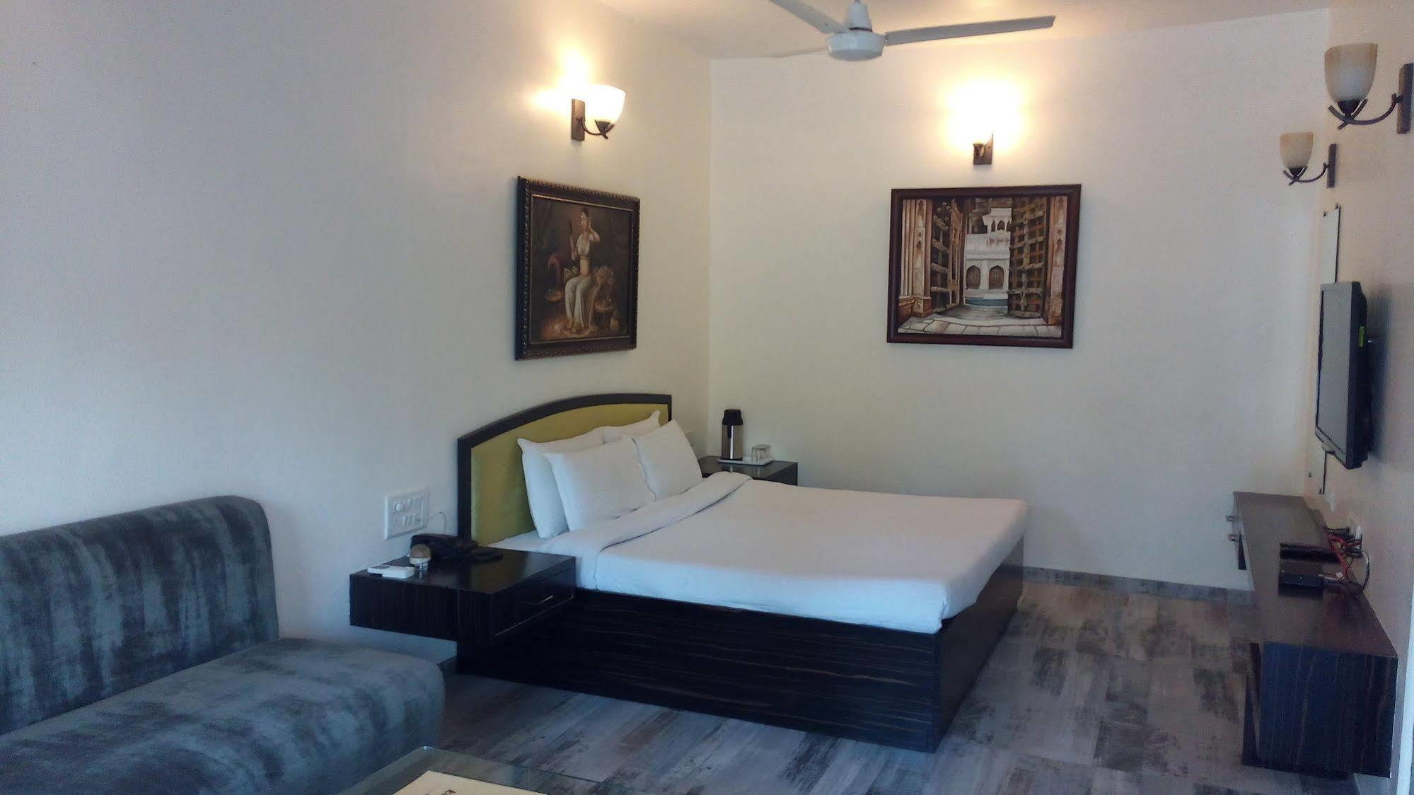 Hotel Karnavati Ábú-hegy Kültér fotó